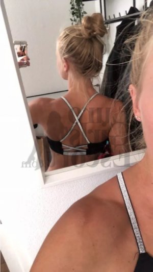 Cyriele escort girl in Athens