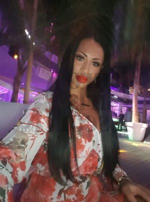 Gizele escort girls in Miami Shores Florida